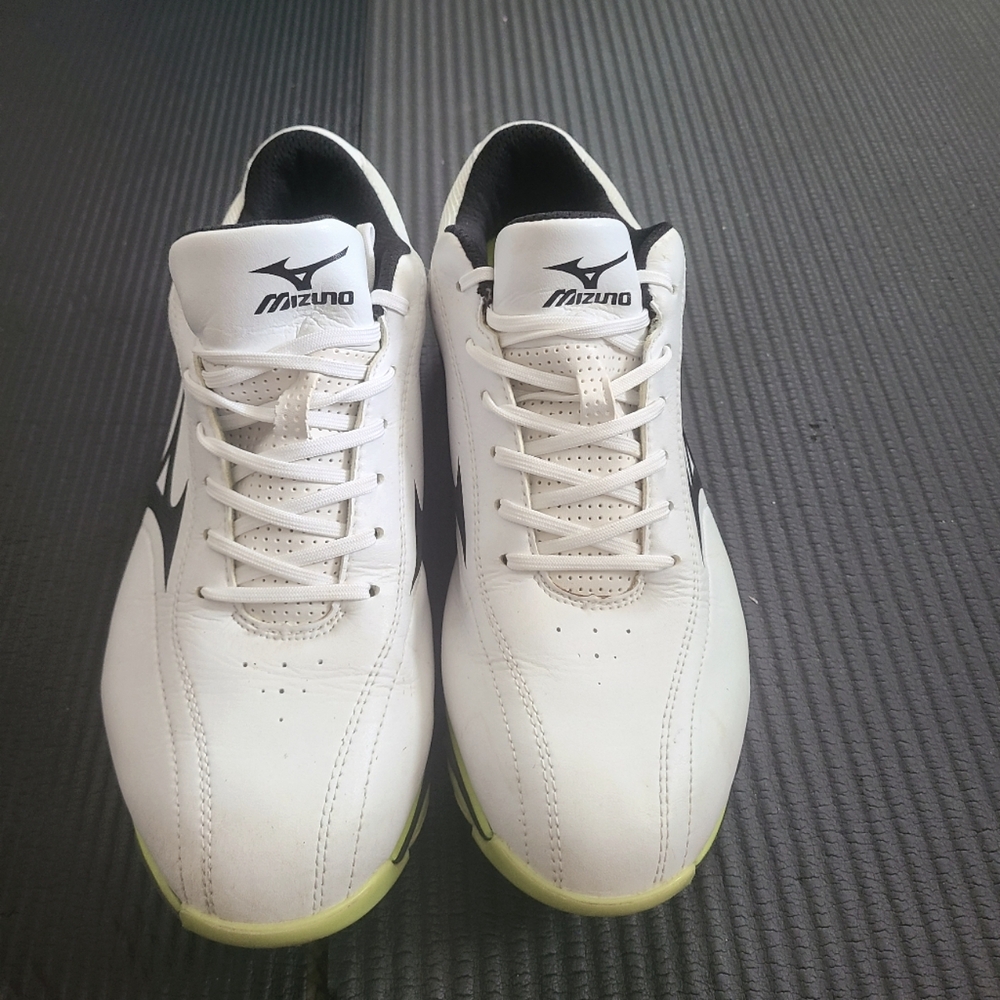 Mizuno Golf shoes(Men 9 US, Women 7.5 US)